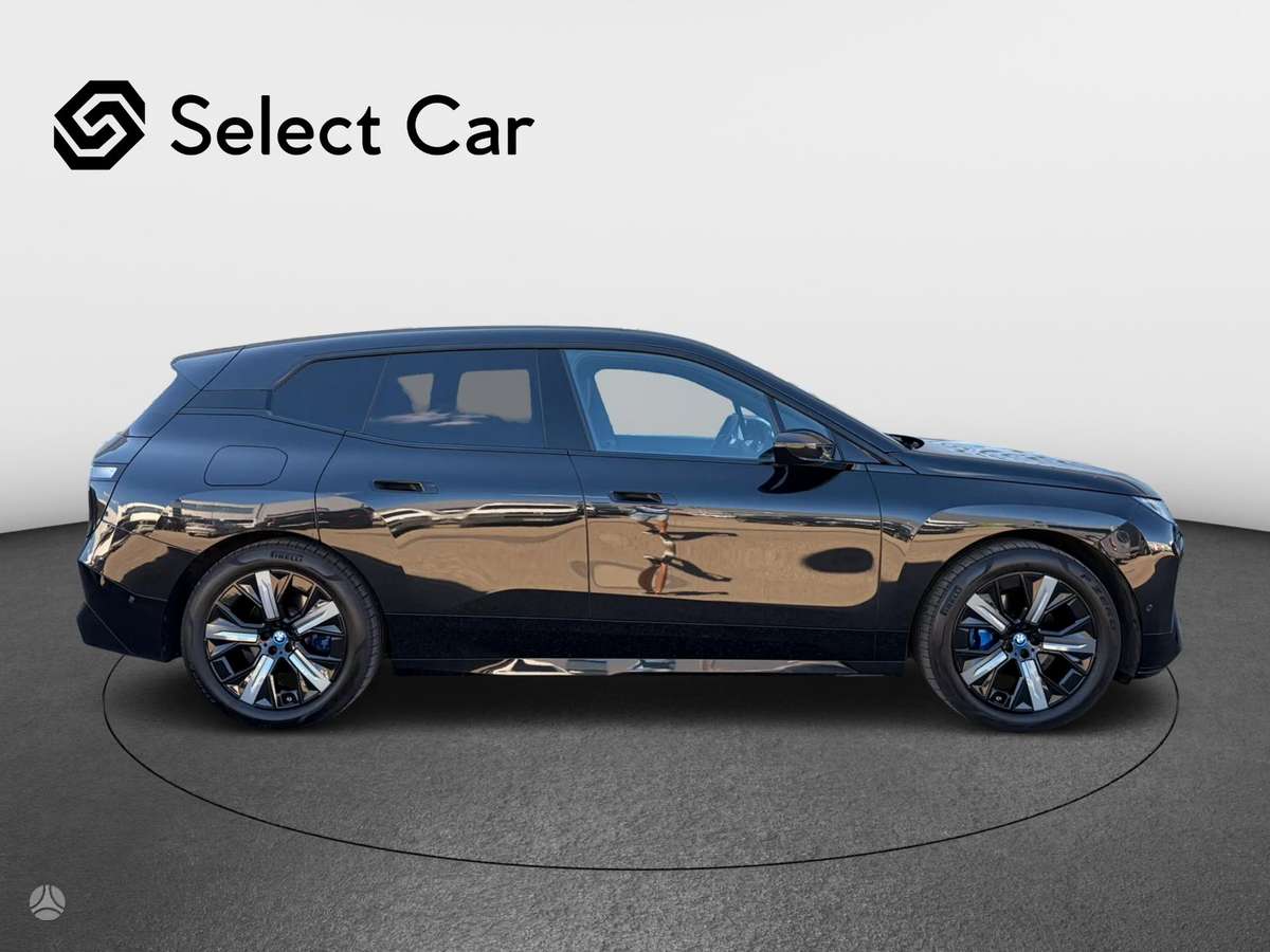 BMW iX, 77 kWh, off-road / crossover