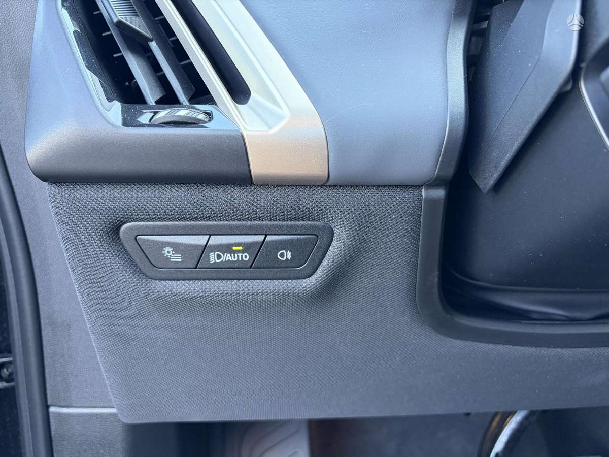 BMW iX, 77 kWh, off-road / crossover