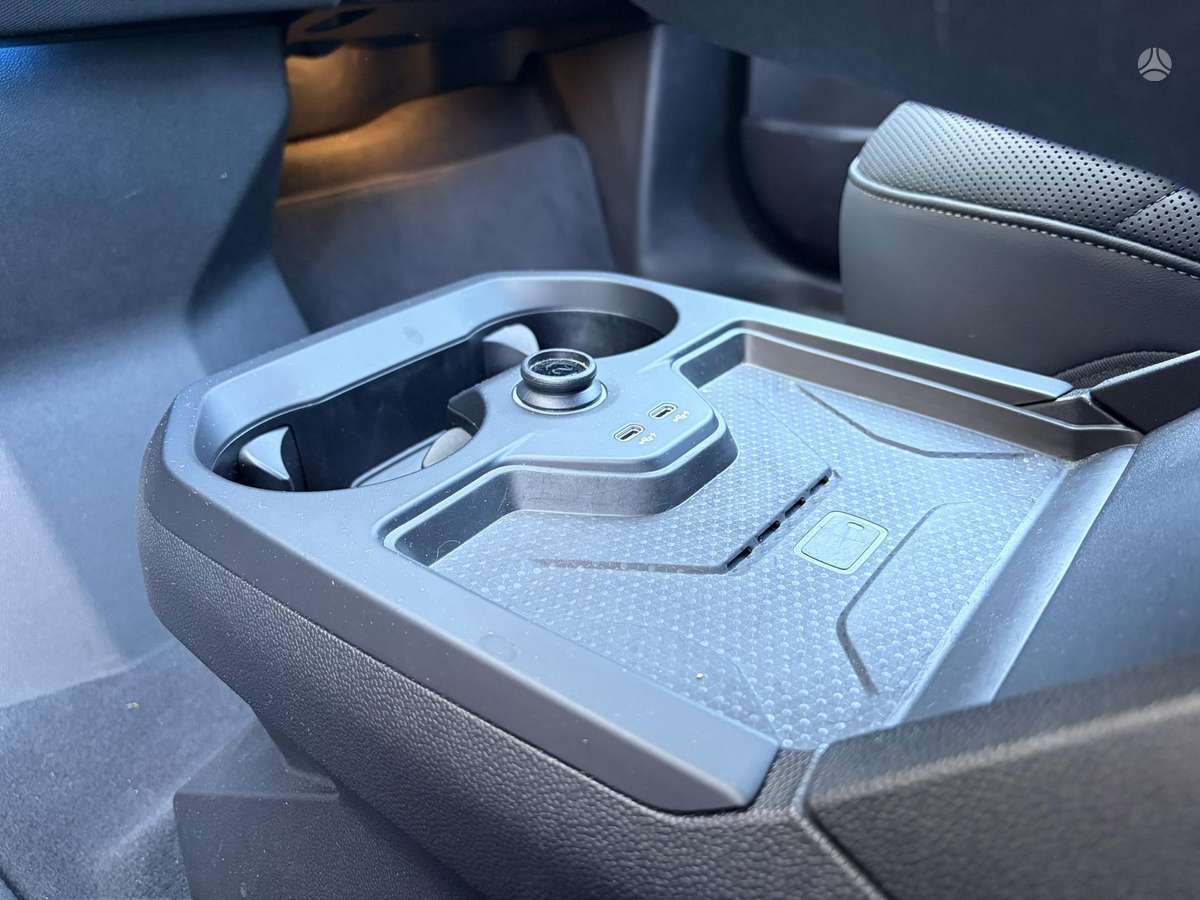 BMW iX, 77 kWh, off-road / crossover