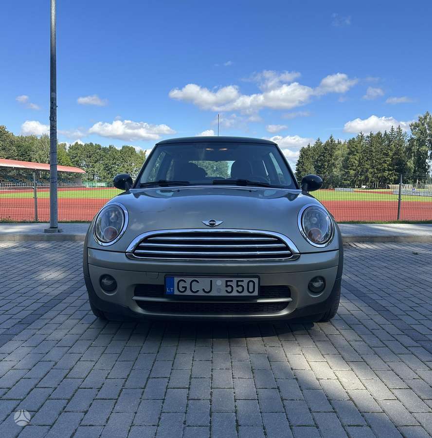 Mini Cooper, 1.6 l., hatchback