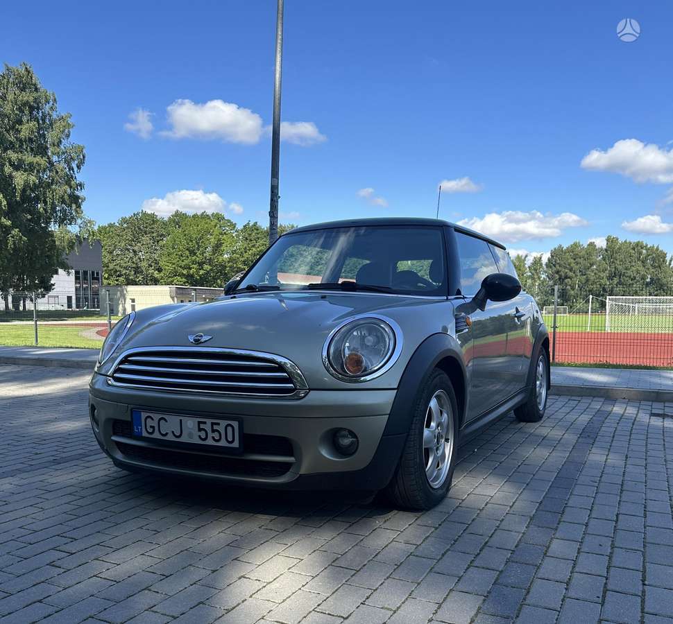 Mini Cooper, 1.6 l., hatchback