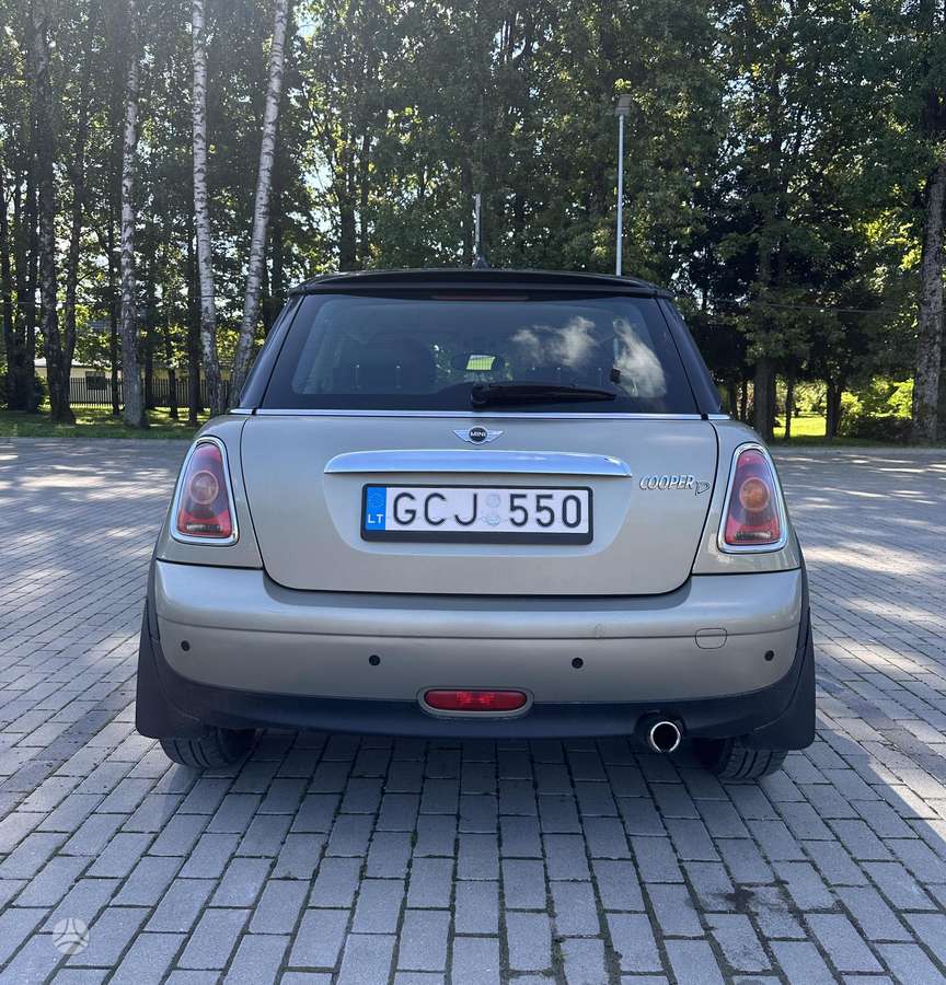 Mini Cooper, 1.6 l., hatchback