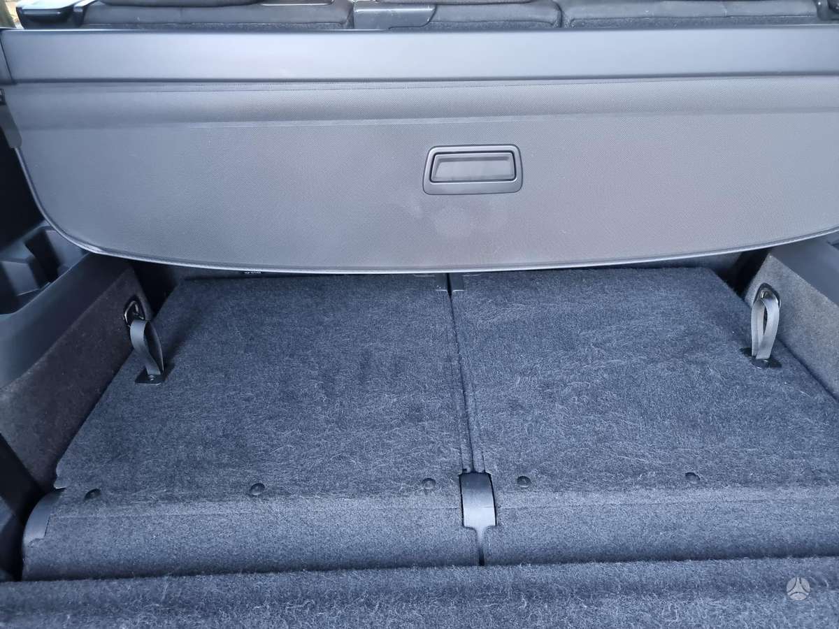 Volkswagen Tiguan Allspace - 12
