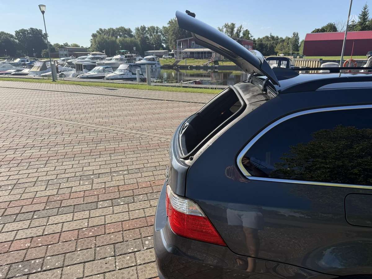 BMW 520, 2.0 l., wagon