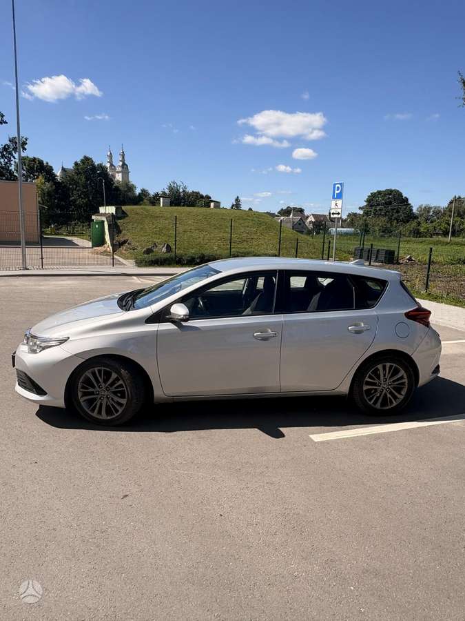 Toyota Auris, 1.4 l., hatchback