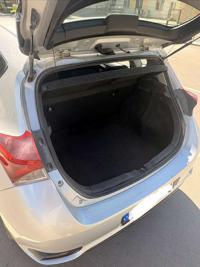 Toyota Auris, 1.4 l., hatchback