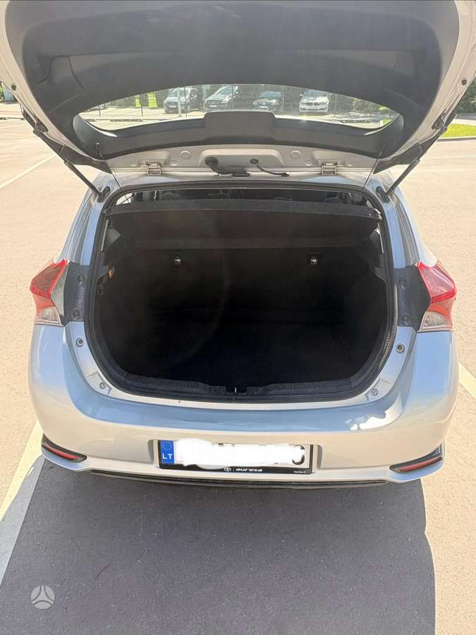 Toyota Auris, 1.4 l., hatchback