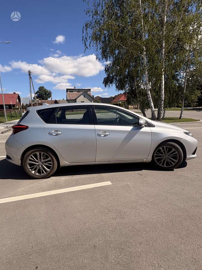 Toyota Auris, 1.4 l., hatchback