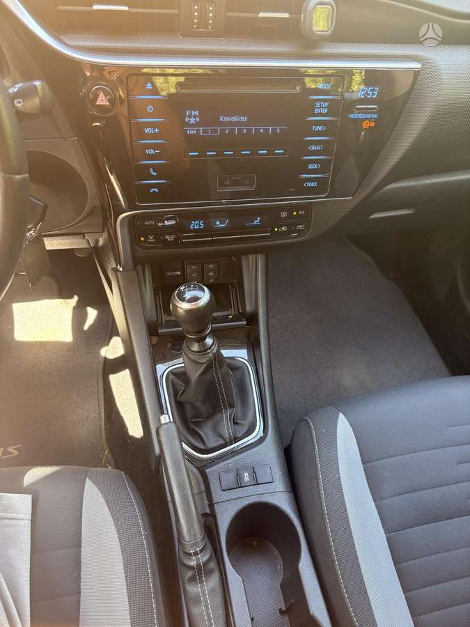Toyota Auris, 1.4 l., hatchback