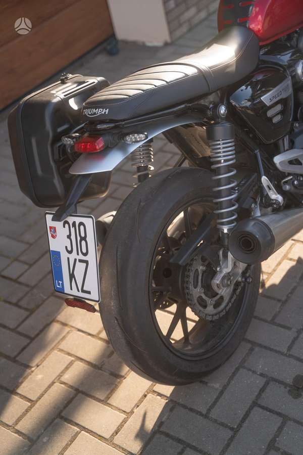 Triumph Speed Twin 1200cc, street / classic