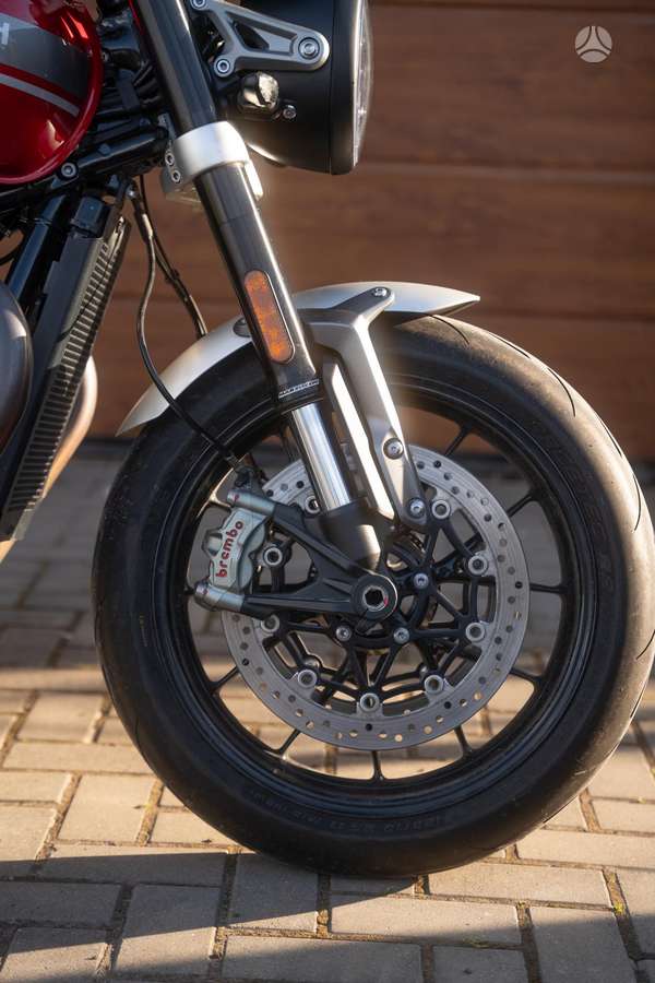 Triumph Speed Twin 1200cc, street / classic
