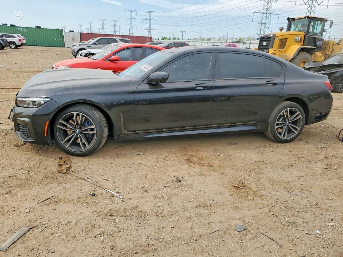 BMW 750, 4.4 l., Седан