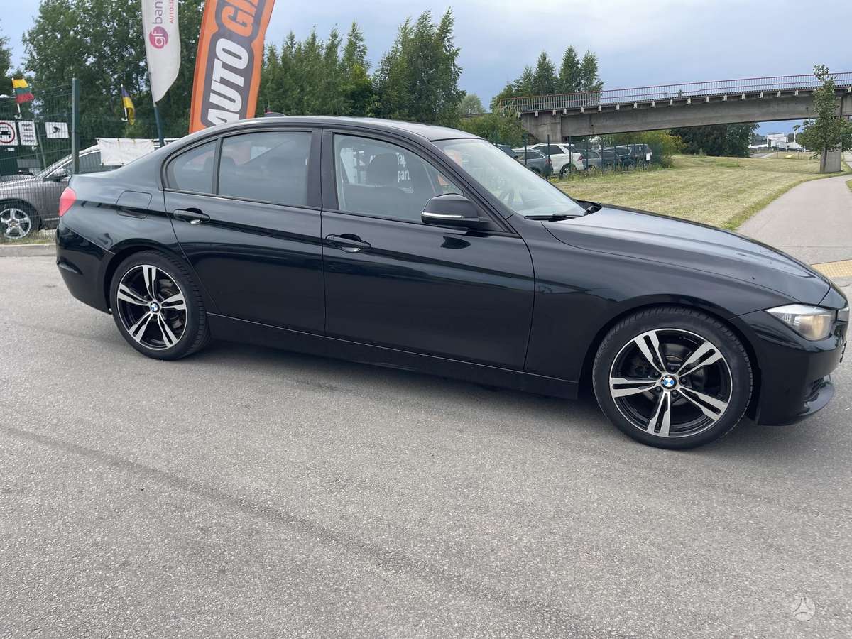 BMW 320, 2.0 l., Седан