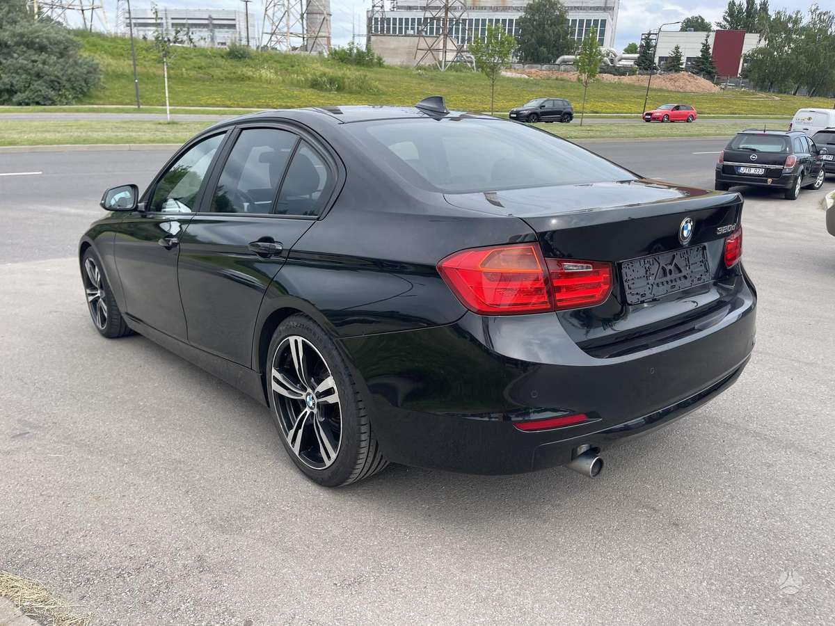 BMW 320, 2.0 l., Седан