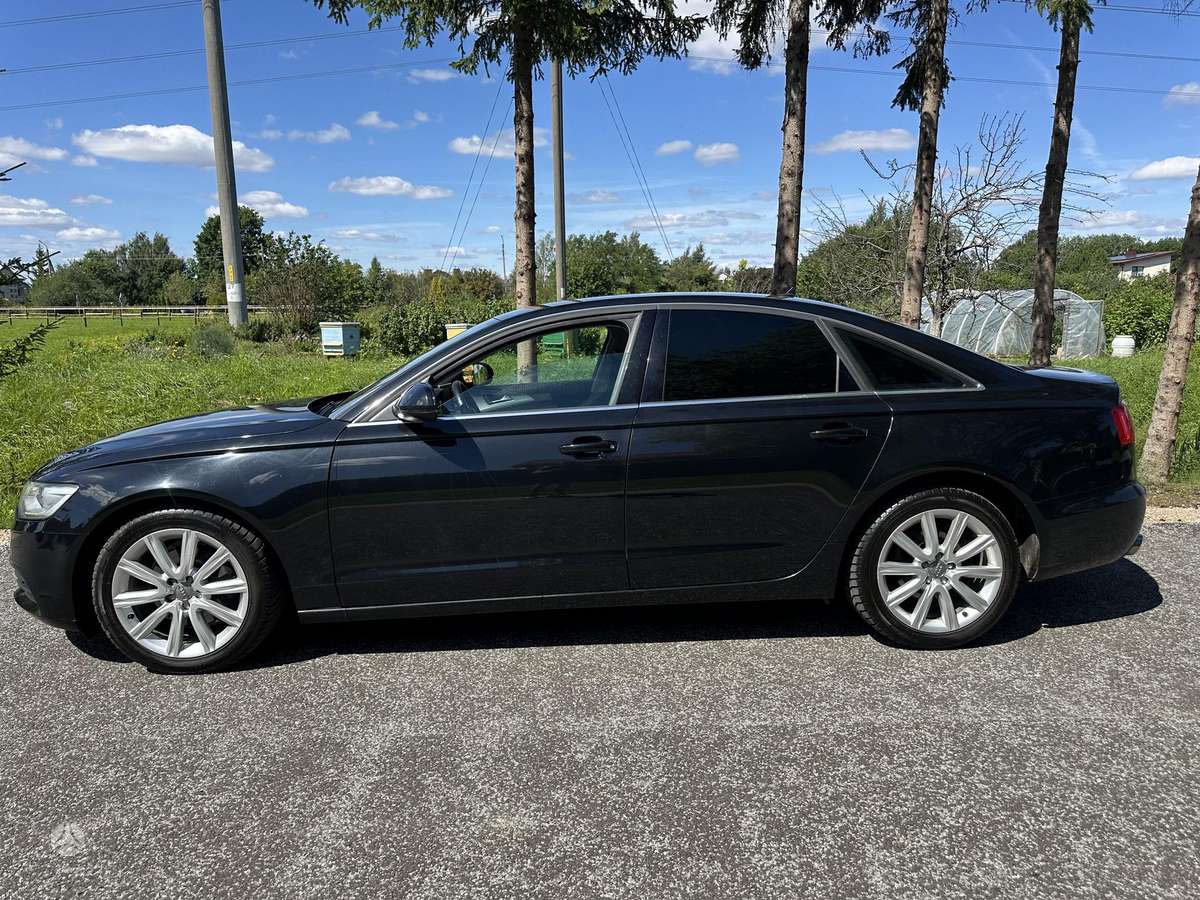 Audi A6, 2.8 l., saloon / sedan