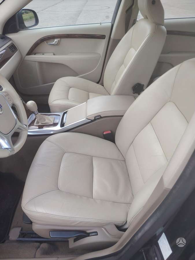 Volvo V70, 2.0 l., Универсал