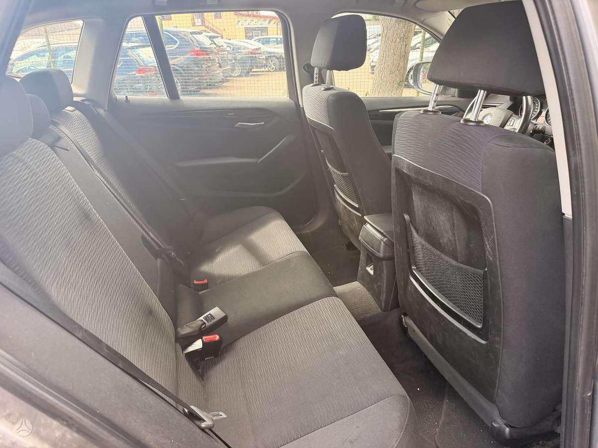 BMW X1, 2.0 l., hatchback