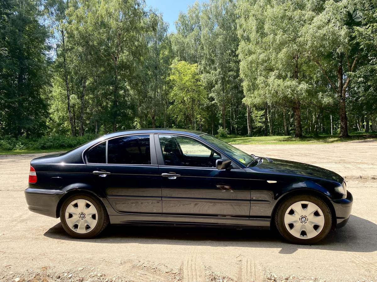 BMW 320, 2.0 l., saloon / sedan