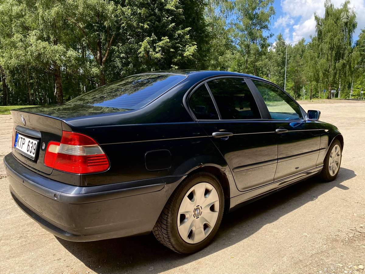 BMW 320, 2.0 l., saloon / sedan