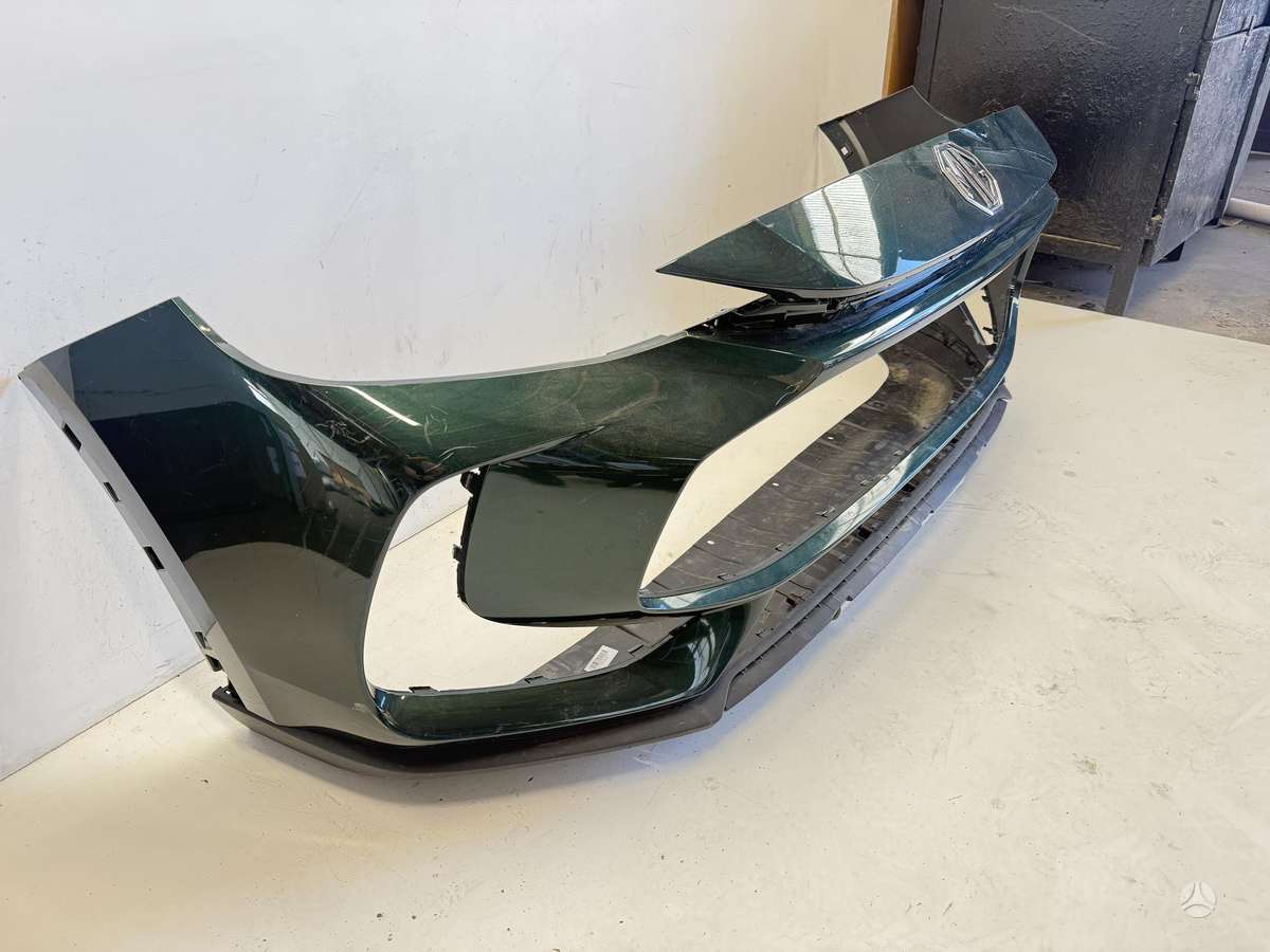 MG ZS bumpers, lights