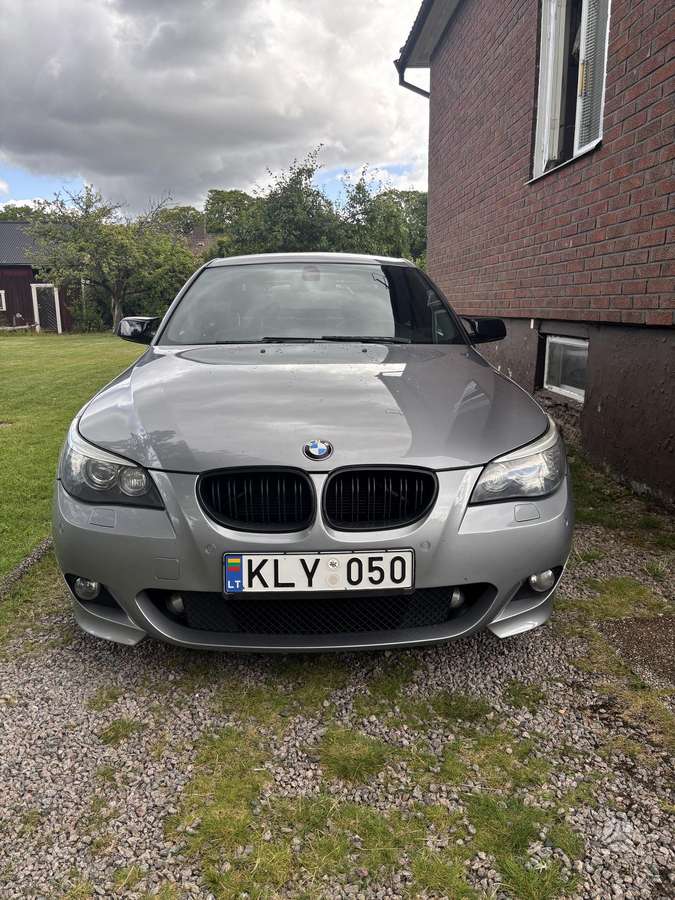 BMW 525, 2.5 l., Седан