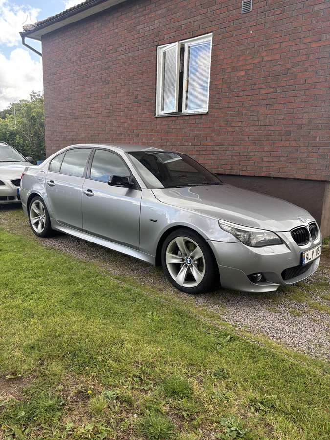 BMW 525, 2.5 l., Седан