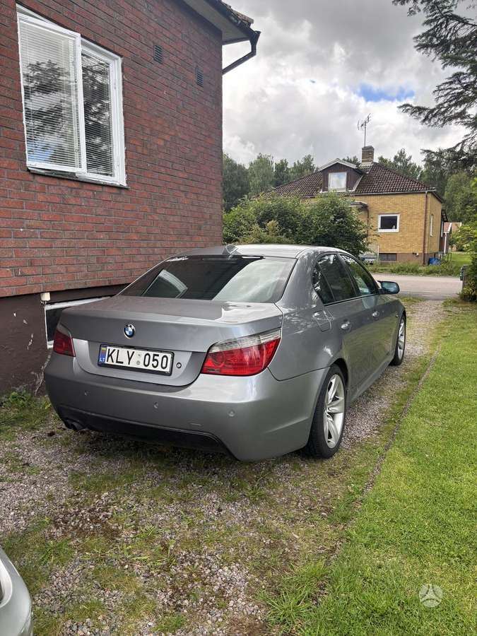 BMW 525, 2.5 l., Седан