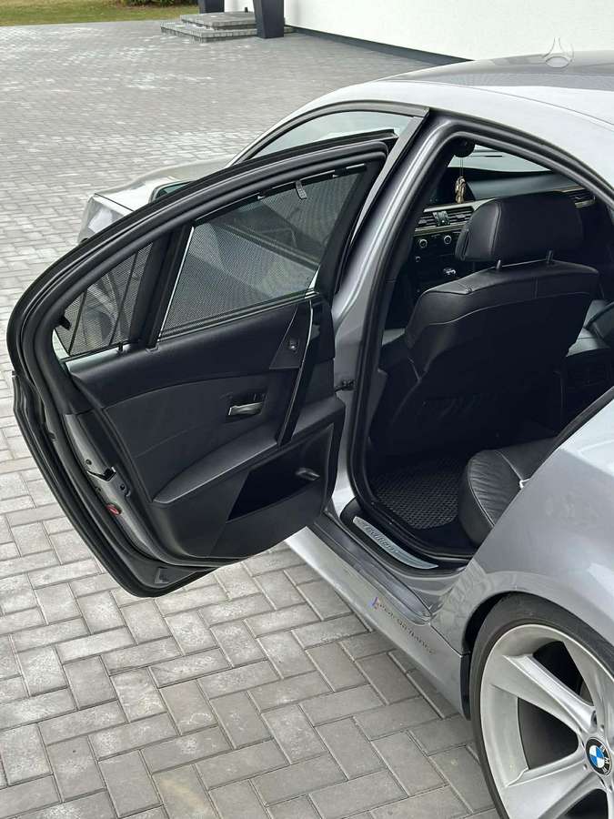 BMW 525, 2.5 l., Седан