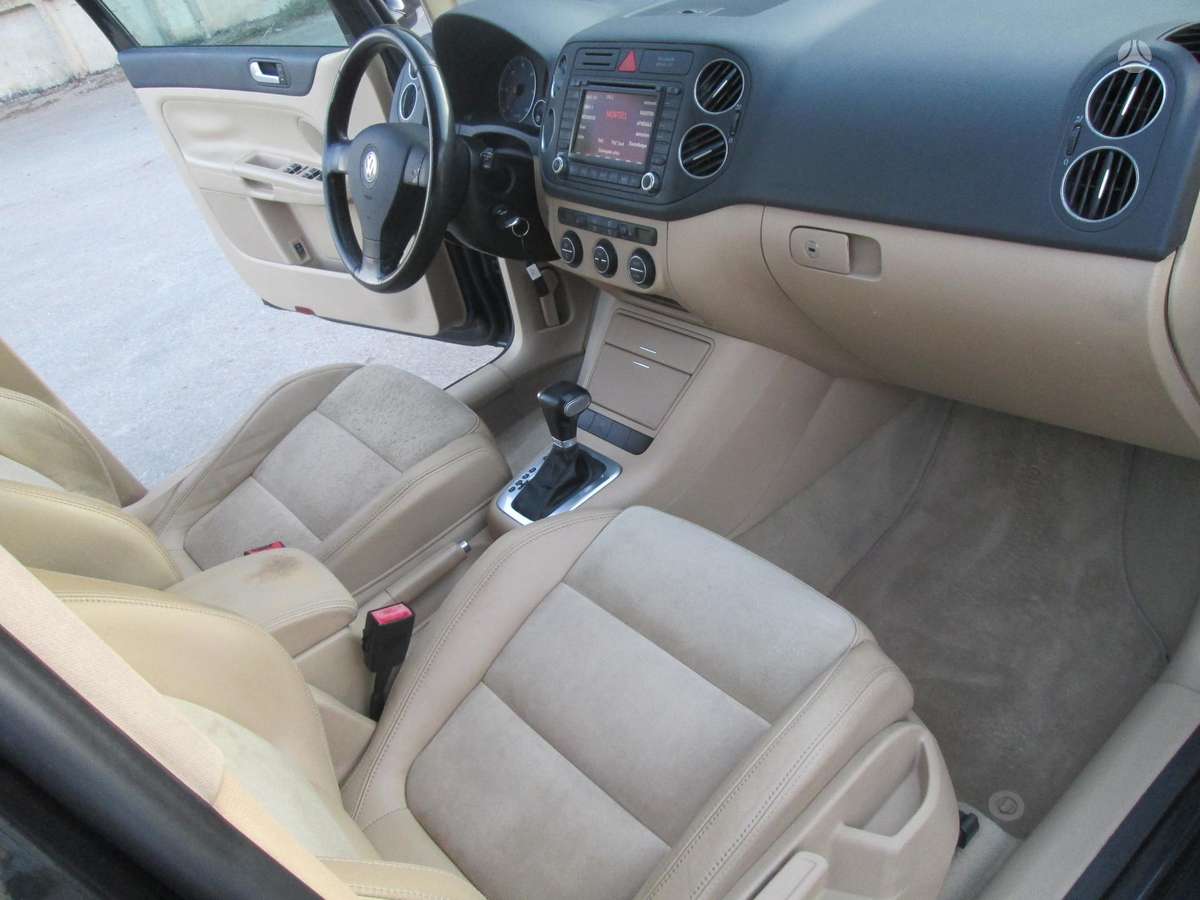 Volkswagen Golf Plus - 12
