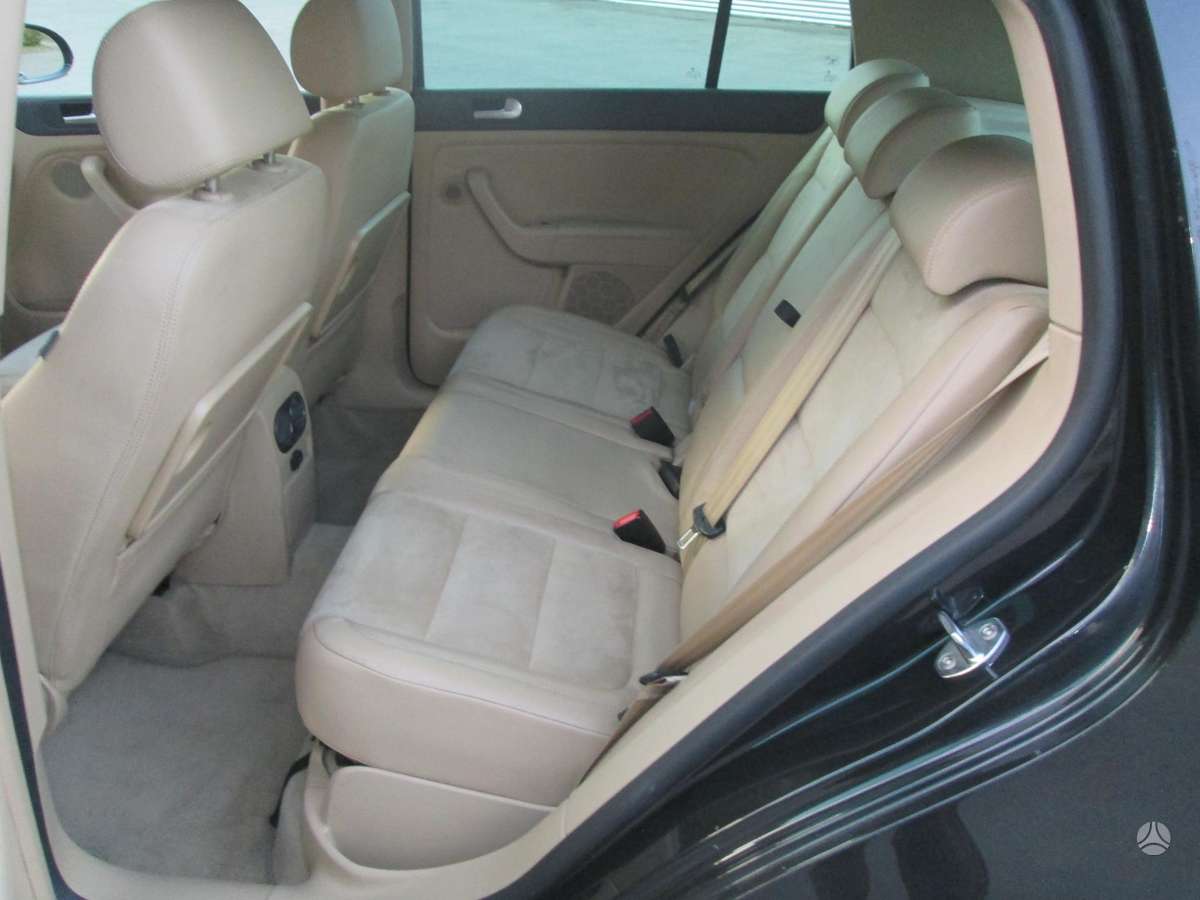Volkswagen Golf Plus - 11