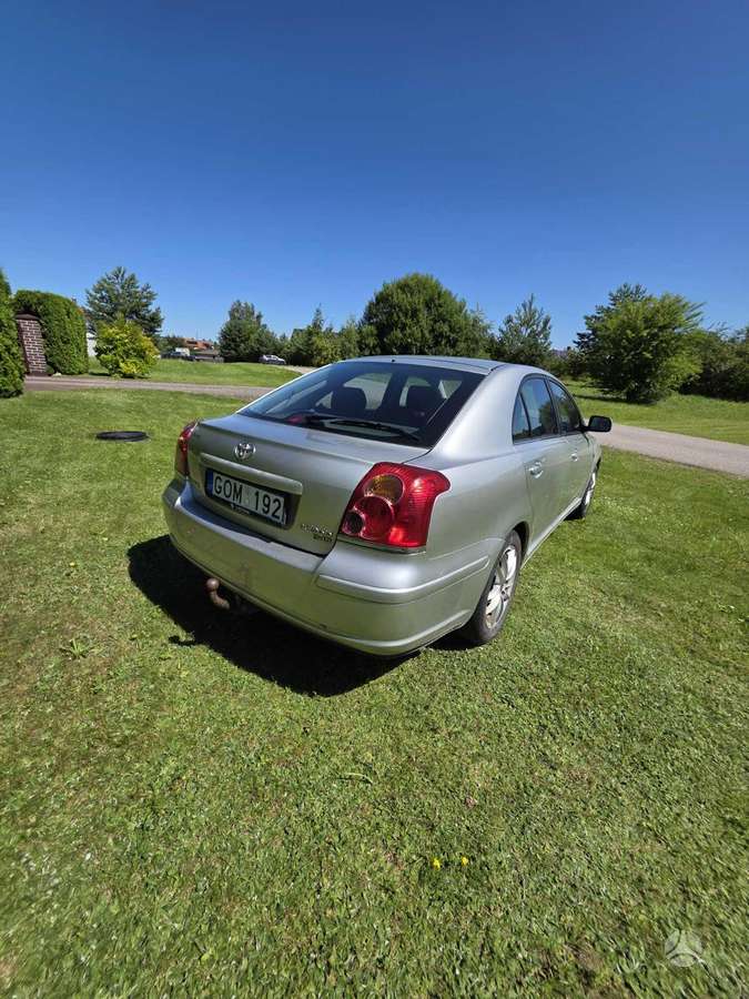Toyota Avensis - 3