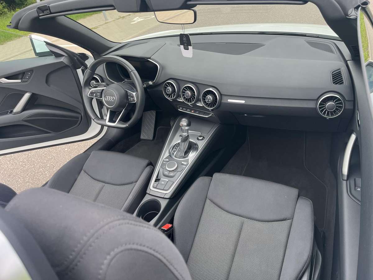 Audi TT, 2.0 l., Кабриолет
