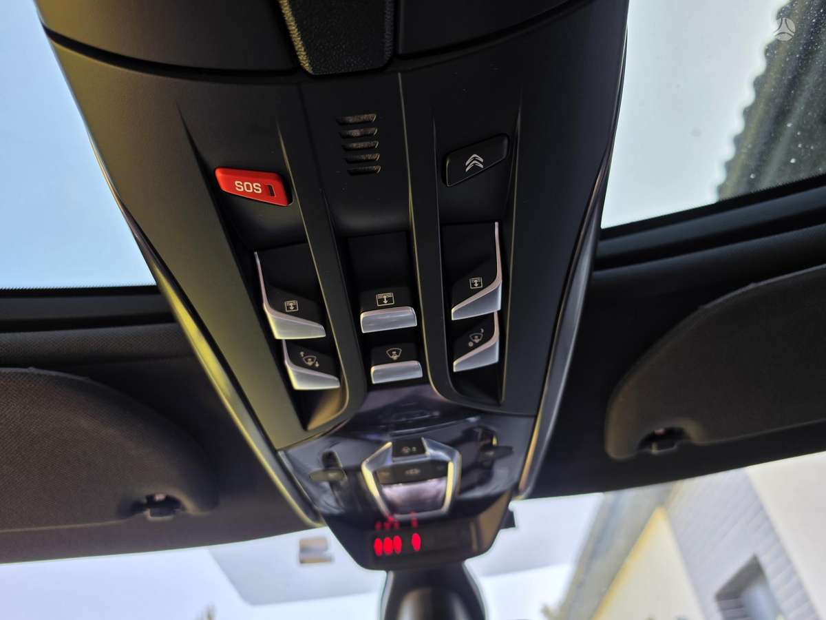 Citroen DS5, 1.6 l., hatchback