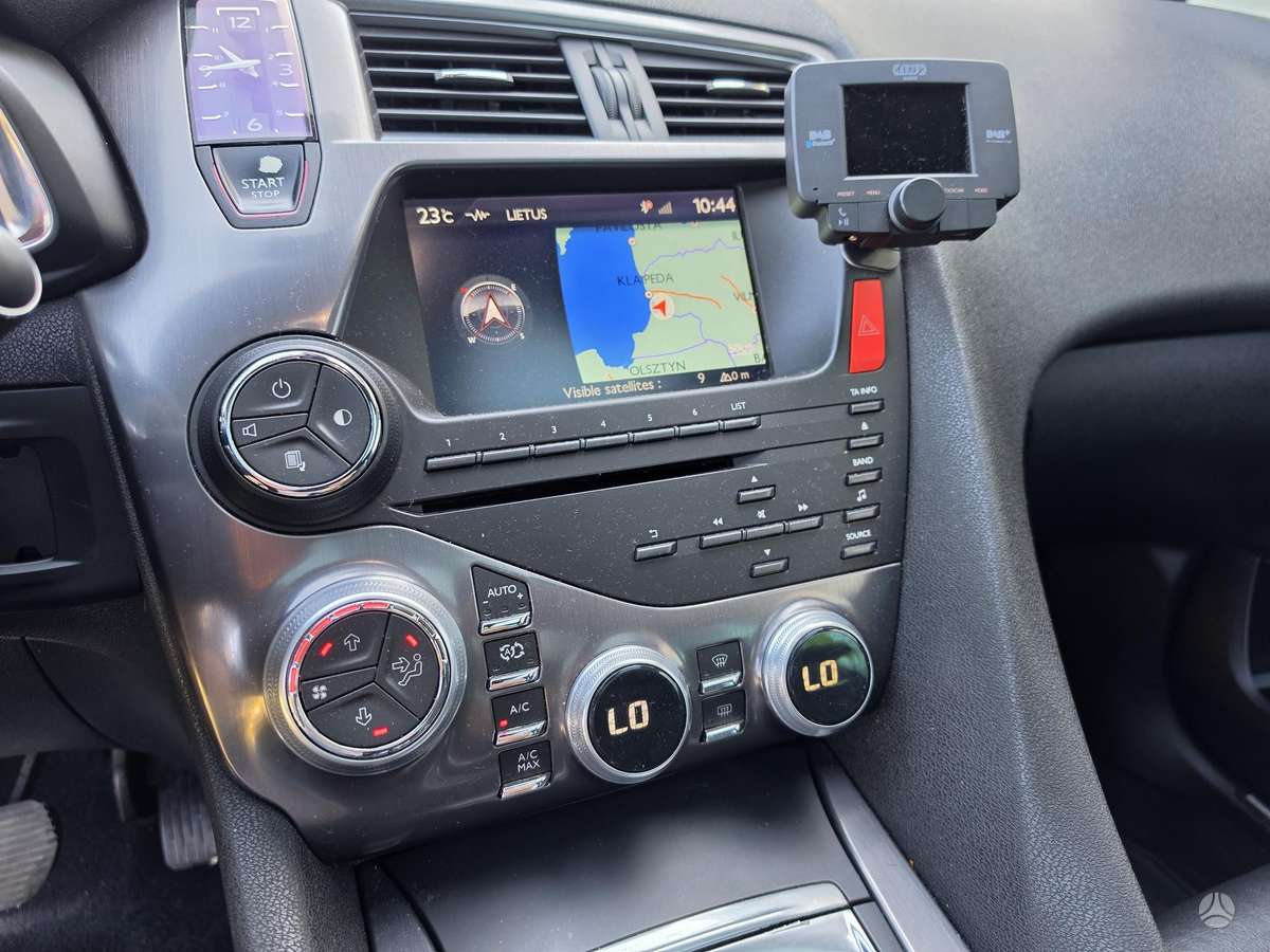 Citroen DS5, 1.6 l., hatchback