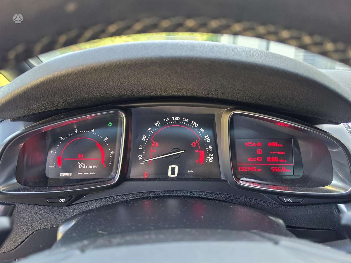 Citroen DS5, 1.6 l., hatchback