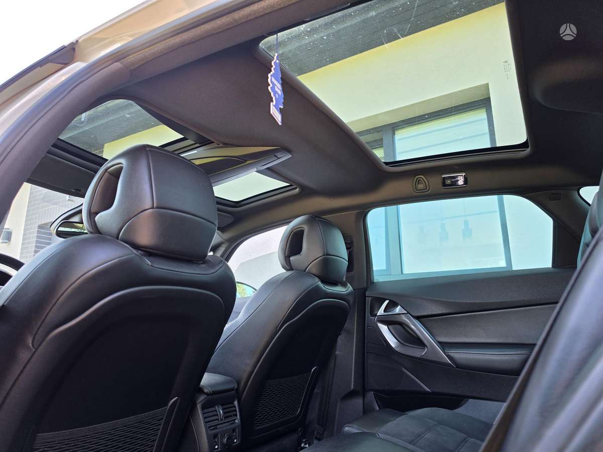 Citroen DS5, 1.6 l., hatchback