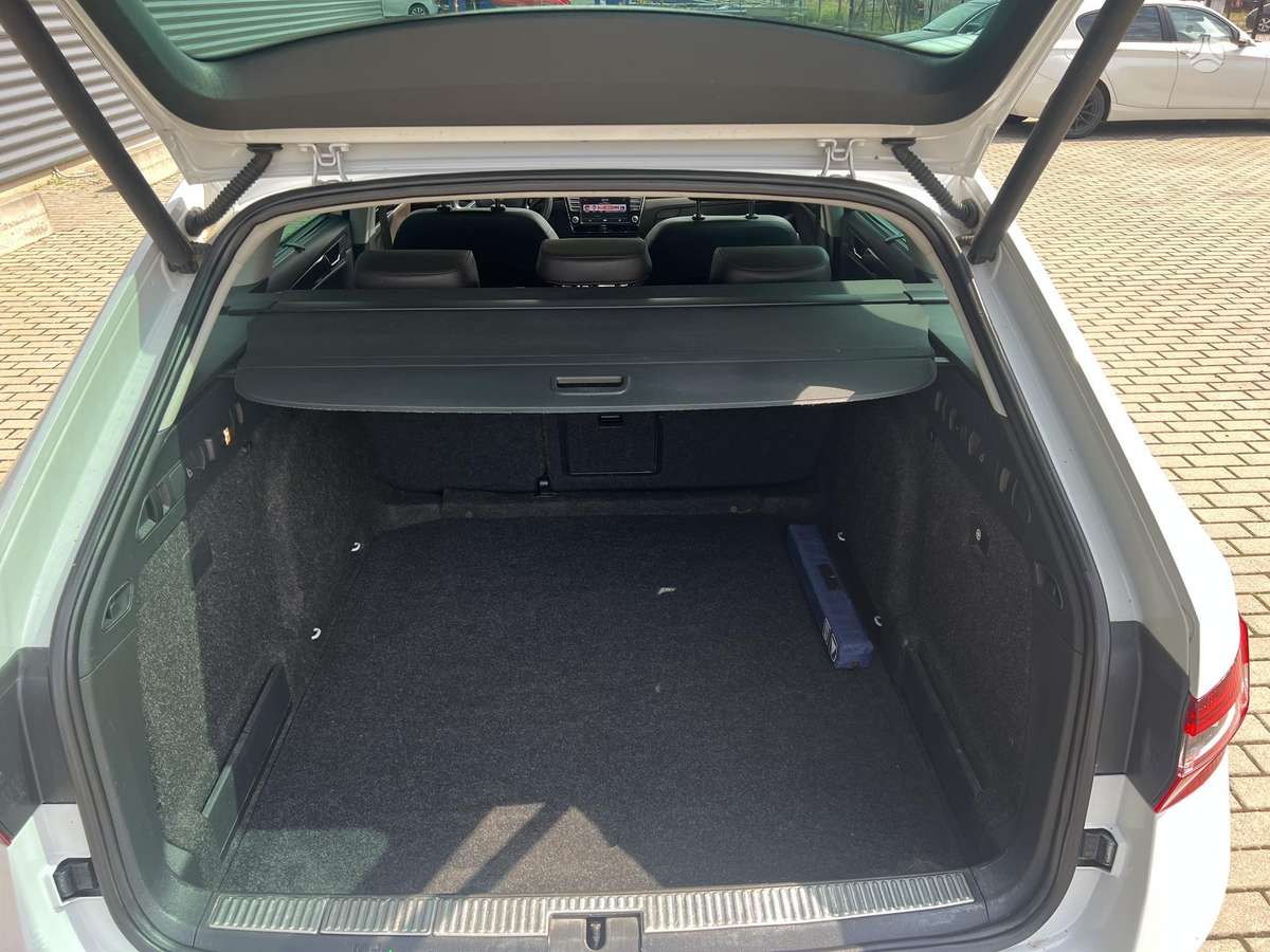 Skoda Superb, 2.0 l., Универсал