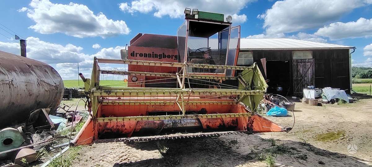 Dronningborg D 1200, kombainai