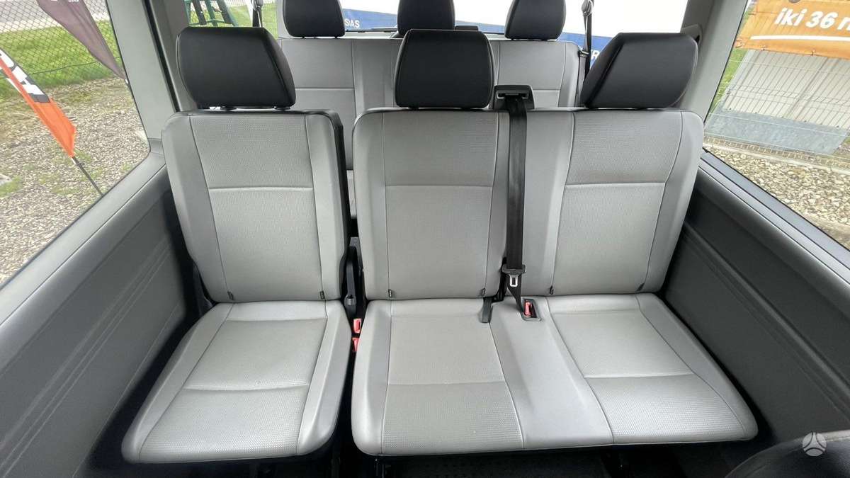 Volkswagen Caravelle - 3