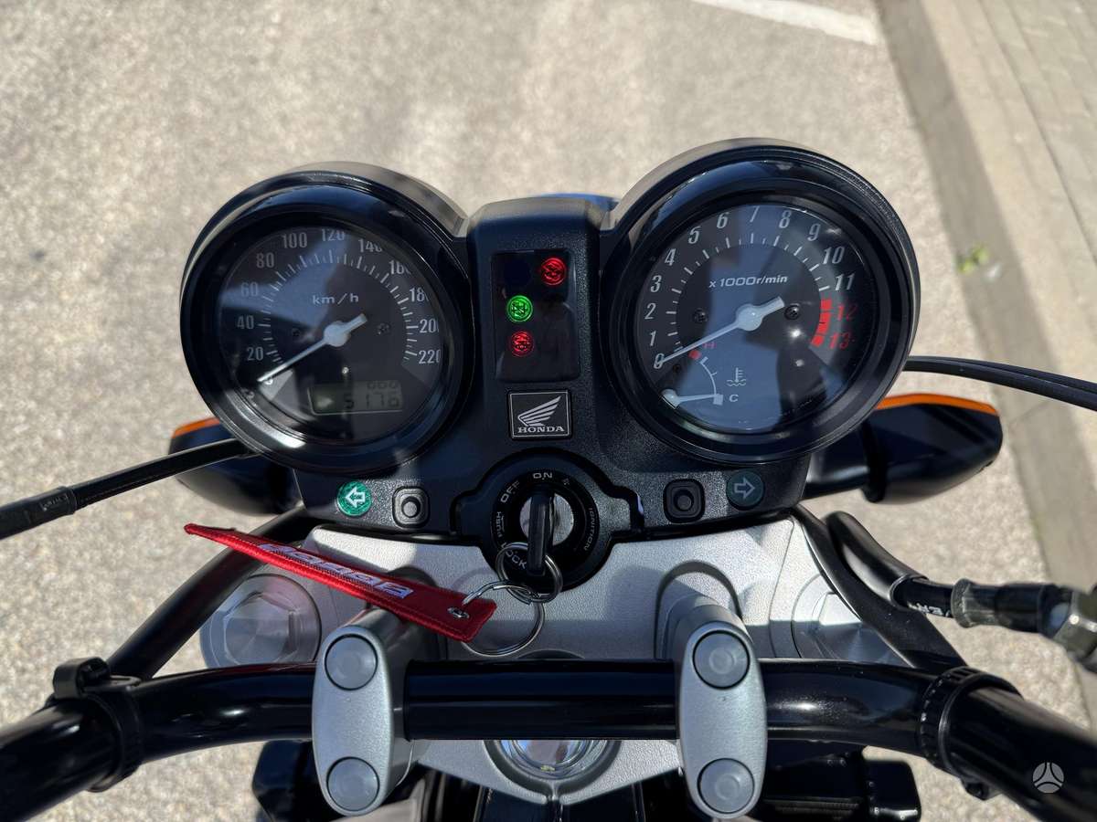 Honda CBF 600cc, street / classic