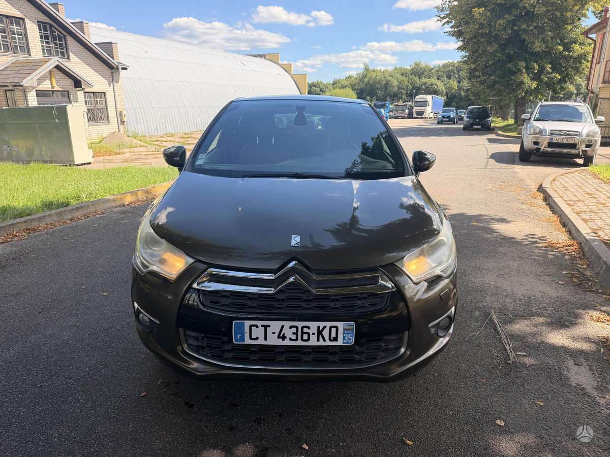 Citroen DS4, 1.6 l., hatchback