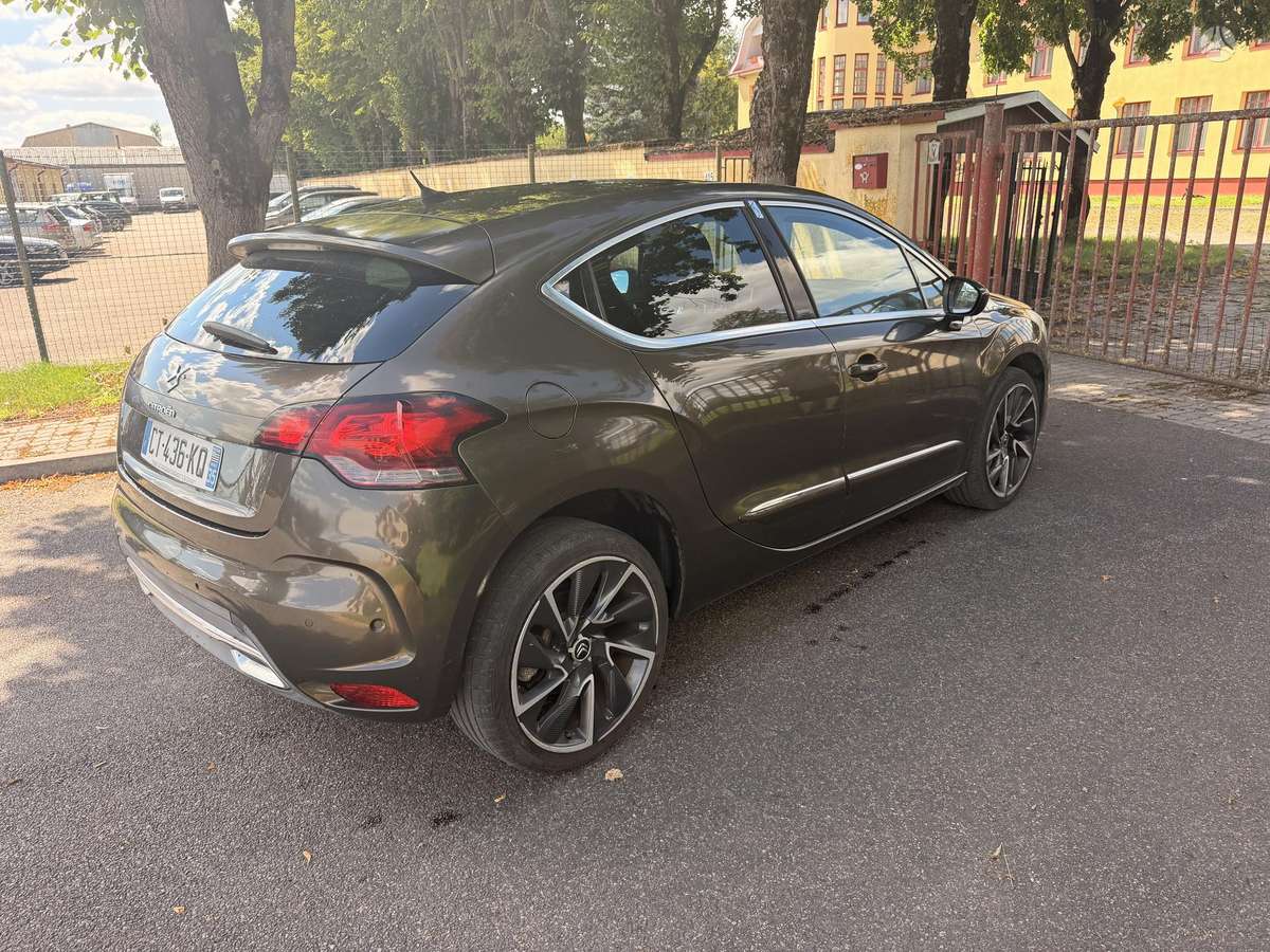 Citroen DS4, 1.6 l., hatchback
