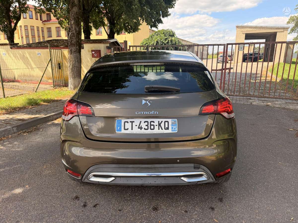 Citroen DS4, 1.6 l., hatchback