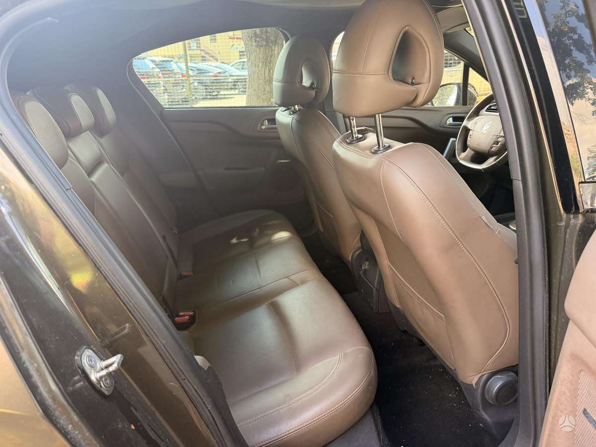 Citroen DS4, 1.6 l., hatchback