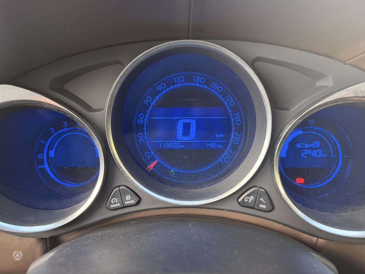 Citroen DS4, 1.6 l., hatchback