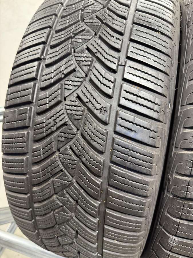 Goodyear Ultragrip performance//2024m, winter 225/45 R18