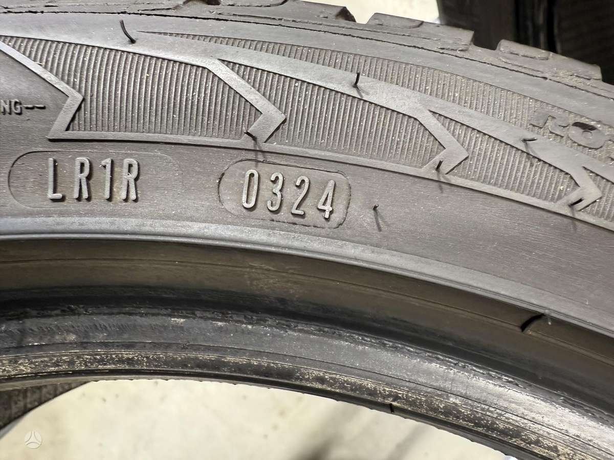 Goodyear Ultragrip performance//2024m, winter 225/45 R18
