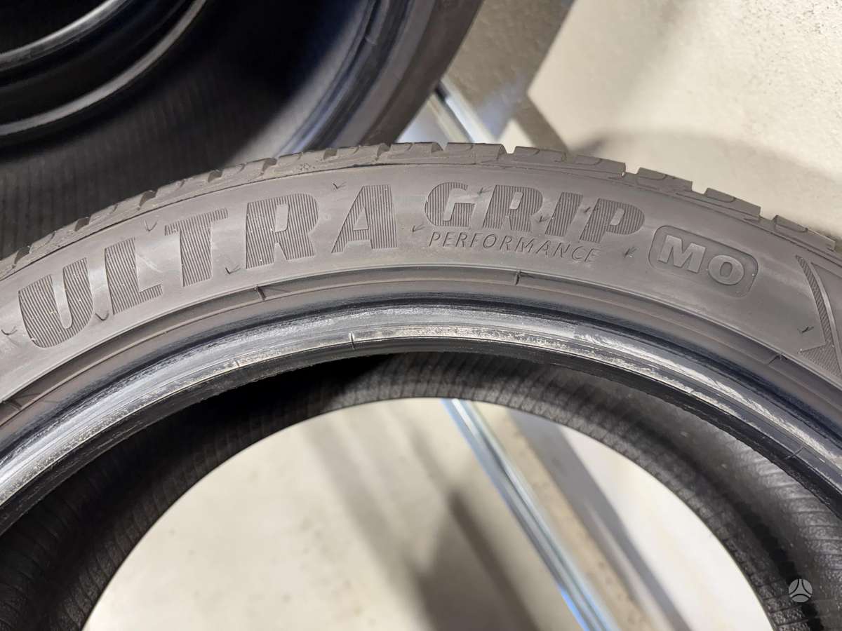 Goodyear Ultragrip performance, žieminės 225/45 R18