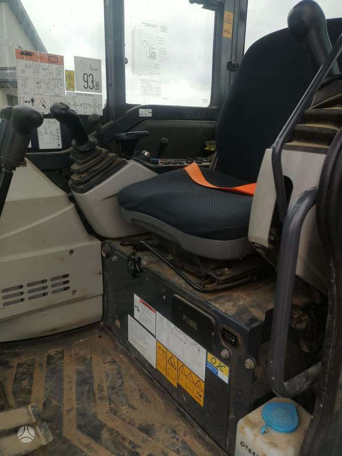 Kobelco SK28SR-6E, excavator