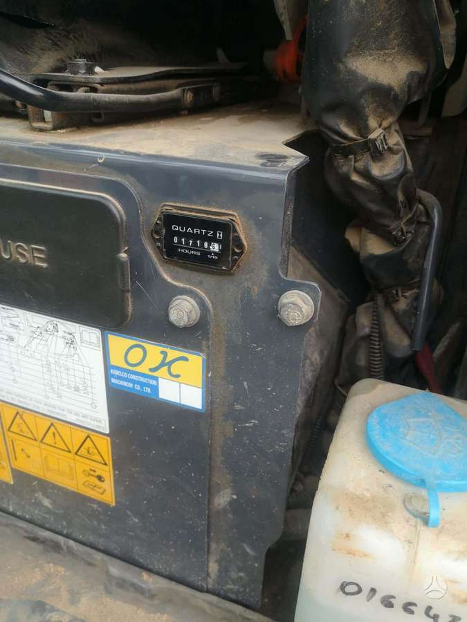 Kobelco SK28SR-6E, ekskavatoriai